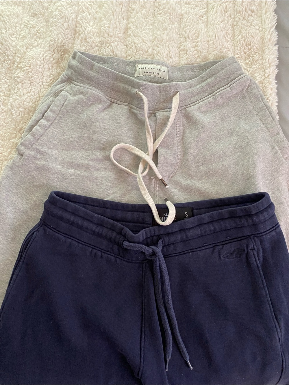American Eagle & Hollister, men’s Gray and Navy Drawstring Joggers - 2 Pack